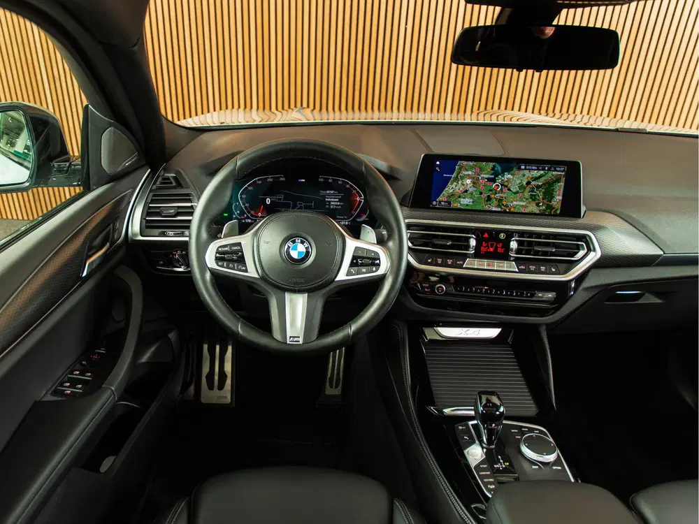BMW X4 xDrive20i M-SPORT uit 2022, foto 12