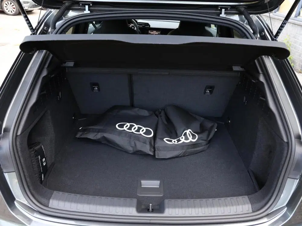 Audi A3 40 TFSI e Advanced Ed uit 2023, foto 9