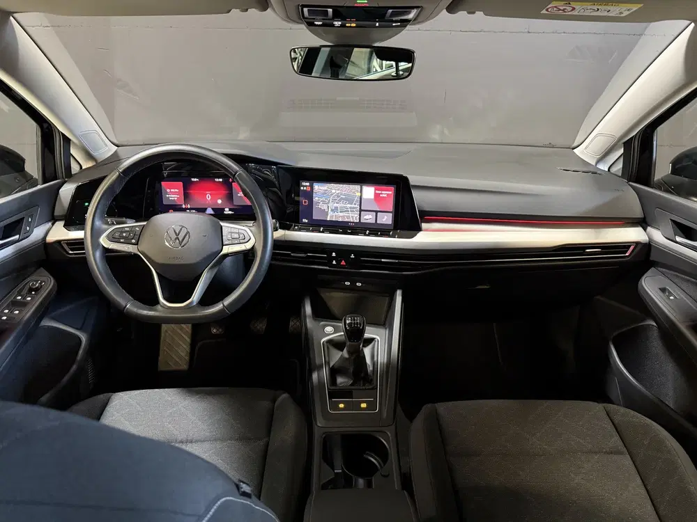 Volkswagen Golf 1.0 TSI Life uit 2024, foto 2