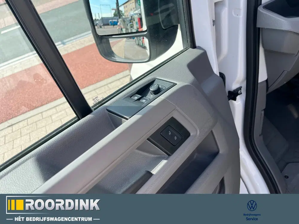 Volkswagen Crafter 35 automaat uit 2024, foto 12