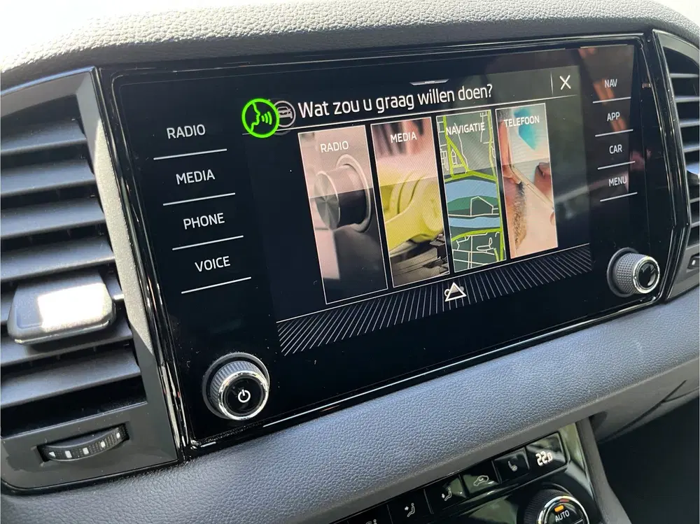 Skoda Karoq 1.5 TSI ACT Sportline Business uit 2022, foto 14