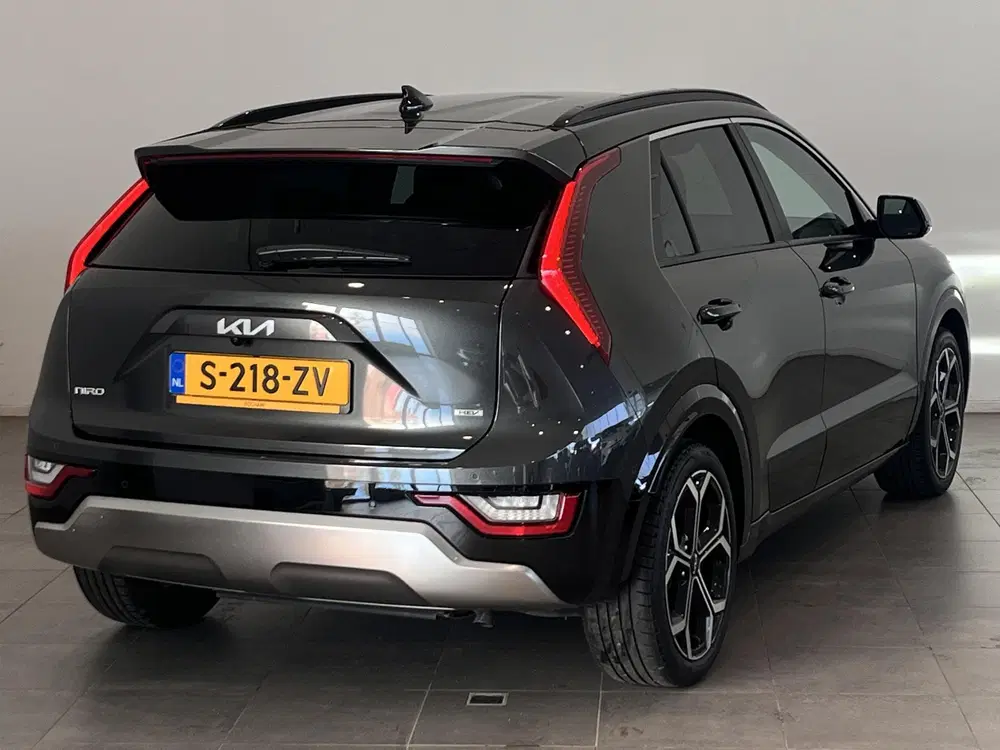 Kia Niro 1.6 GDi Hybrid ExecutiveLine uit 2023, foto 2