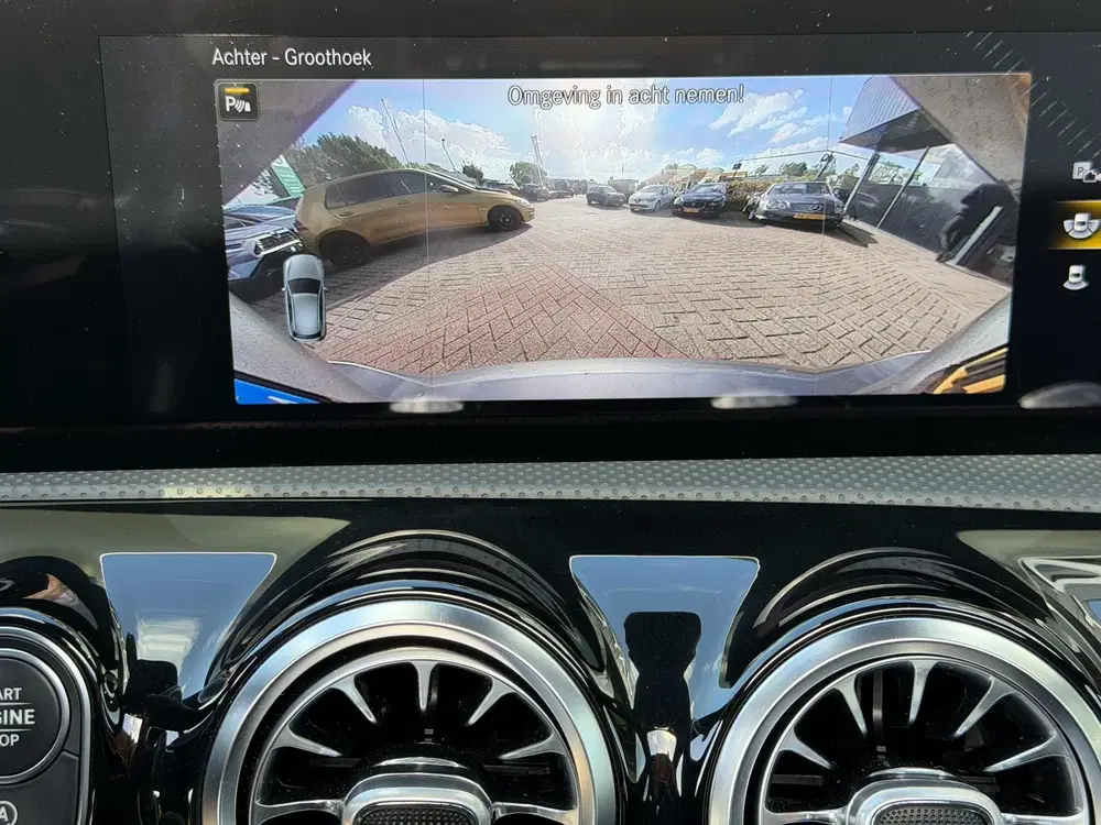 Mercedes-Benz A-Klasse AMG 35 4MATIC Premium PANORAMADAK uit 2019, foto 12