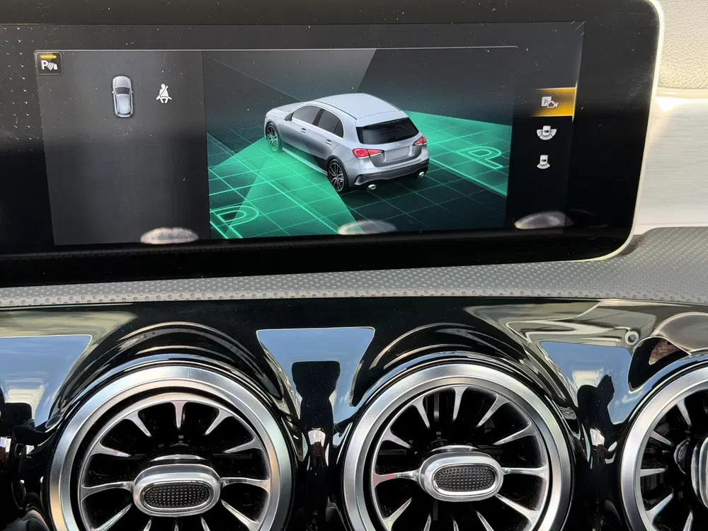 Mercedes-Benz A-Klasse AMG 35 4MATIC Premium PANORAMADAK uit 2019, foto 14
