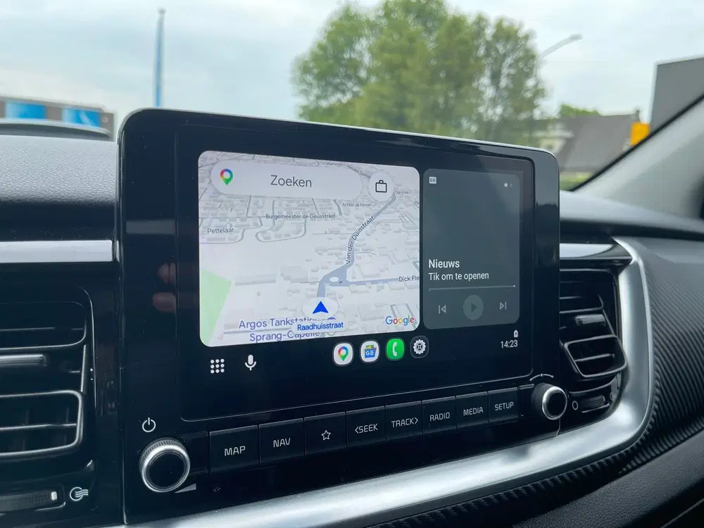 Kia Stonic 1.0 T-GDi MHEV GT-Line l PANO l STOELVERW. uit 2023, foto 12