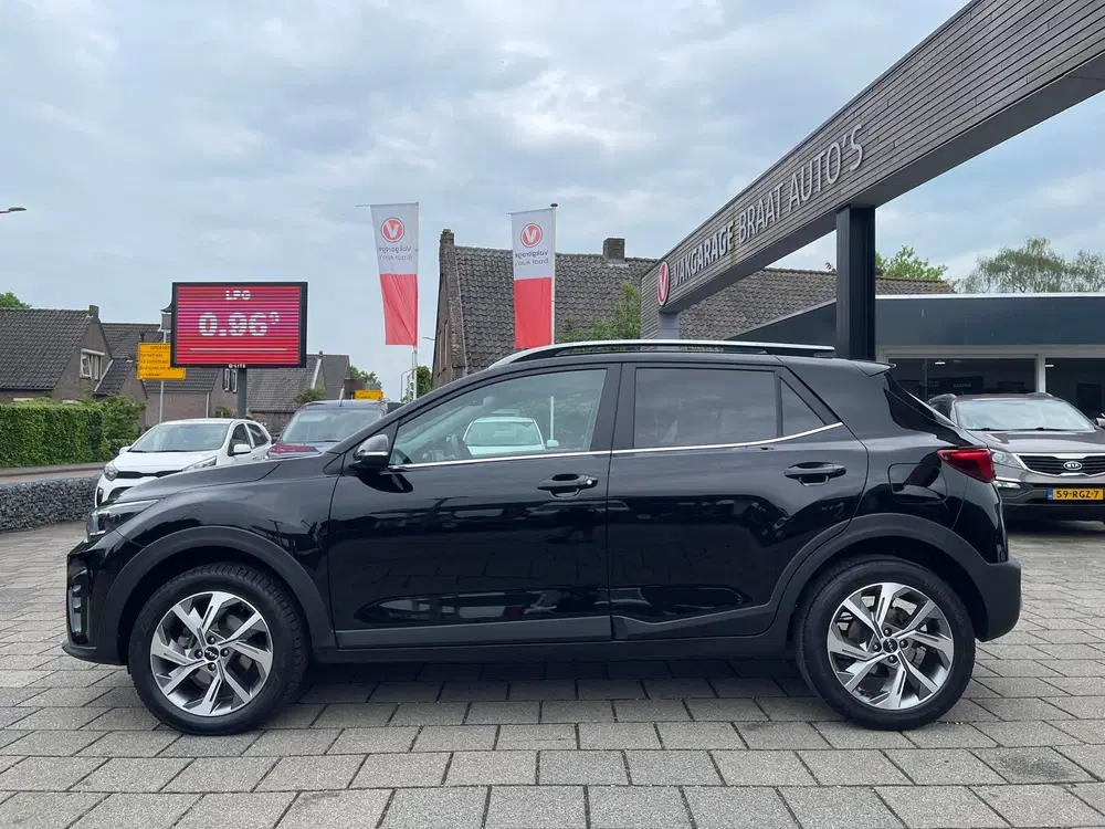 Kia Stonic 1.0 T-GDi MHEV GT-Line l PANO l STOELVERW. uit 2023, foto 3