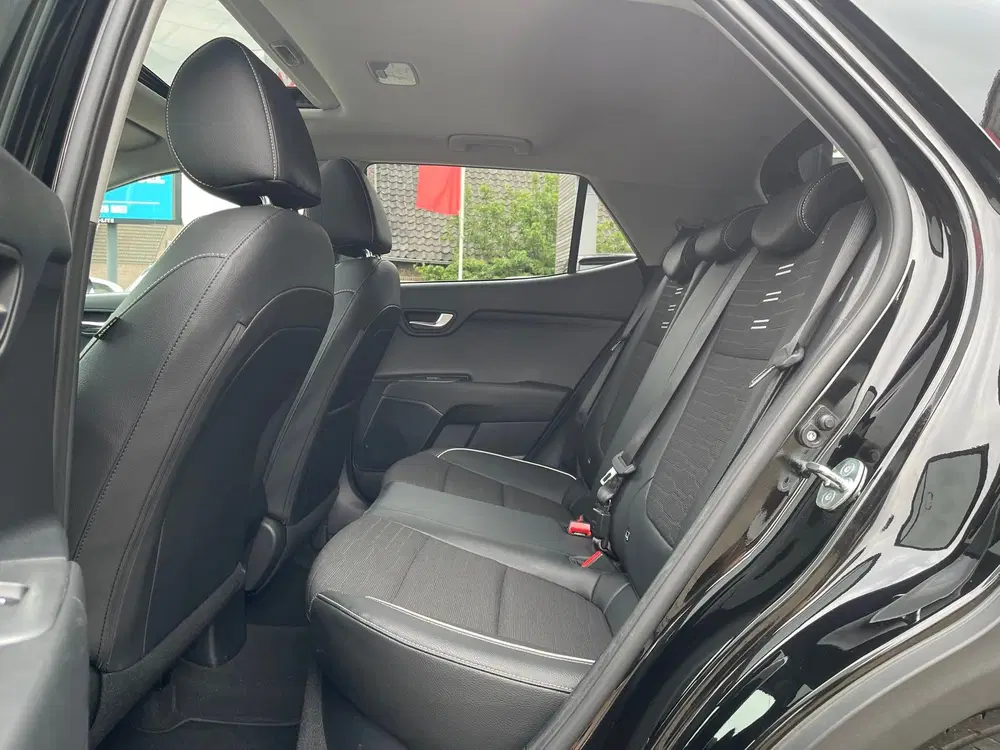 Kia Stonic 1.0 T-GDi MHEV GT-Line l PANO l STOELVERW. uit 2023, foto 5