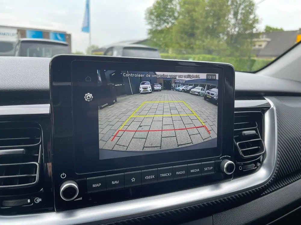 Kia Stonic 1.0 T-GDi MHEV GT-Line l PANO l STOELVERW. uit 2023, foto 9