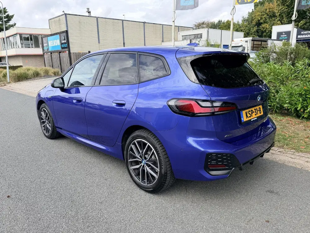 BMW 2-serie Active Tourer 225e xDrive 245PK M-Sport•Ma uit 2023, foto 3