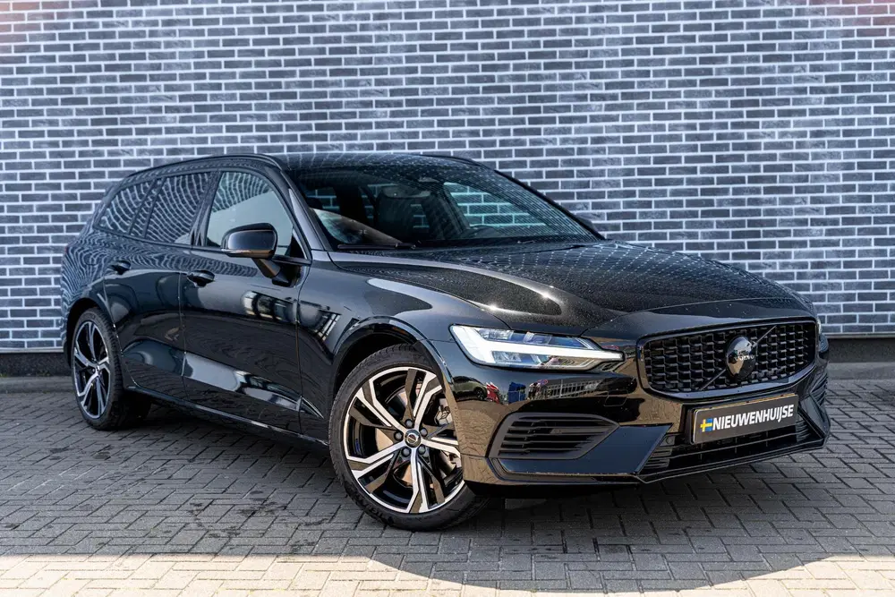 Volvo V60 T6 Plug-in hybrid AWD Essential uit 2026, foto 4