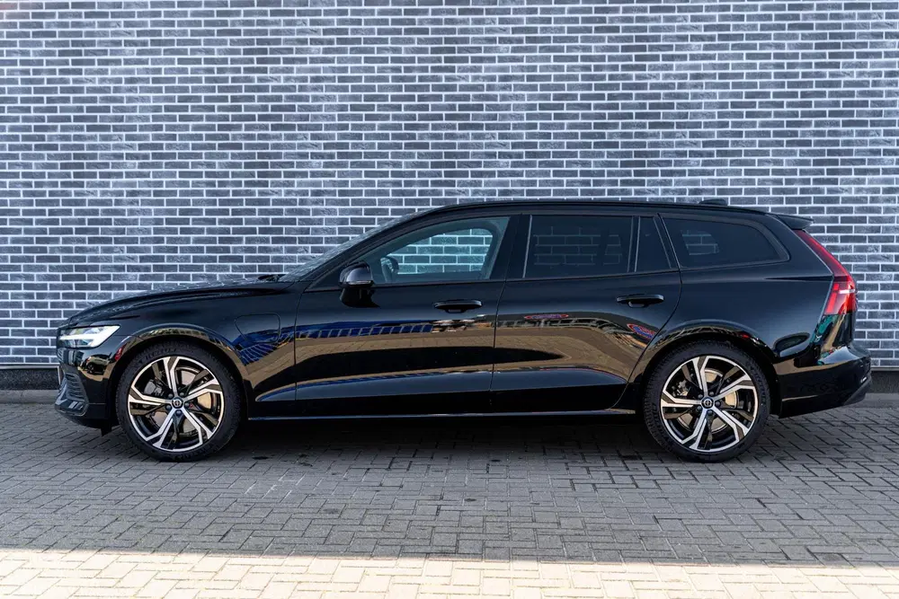 Volvo V60 T6 Plug-in hybrid AWD Essential uit 2026, foto 8