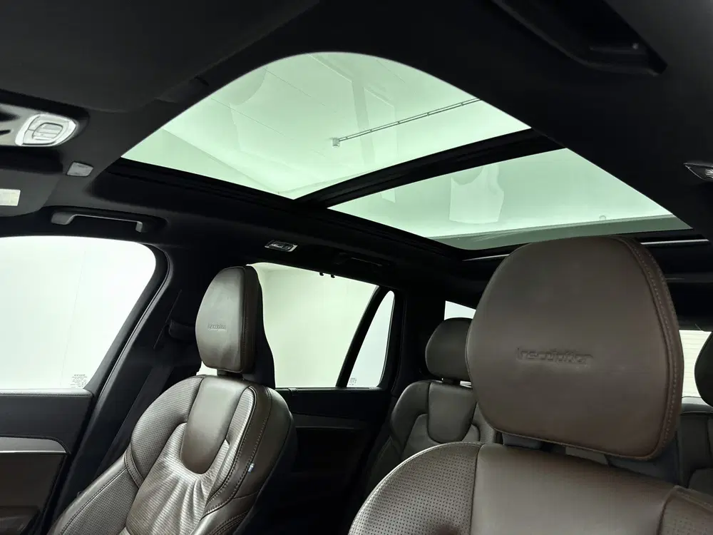 Volvo XC90 uit 2019, foto 5