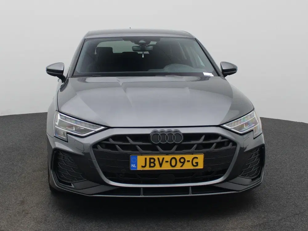 Audi A3 40 TFSI e S edition 204 PK uit 2025, foto 3
