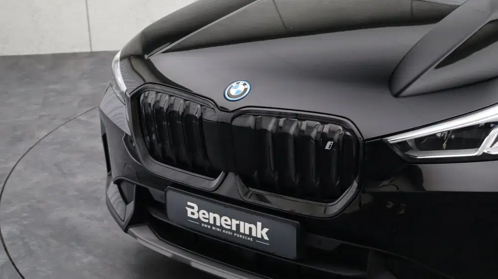 BMW iX1 xDrive30 Launch Edition uit 2022, foto 14