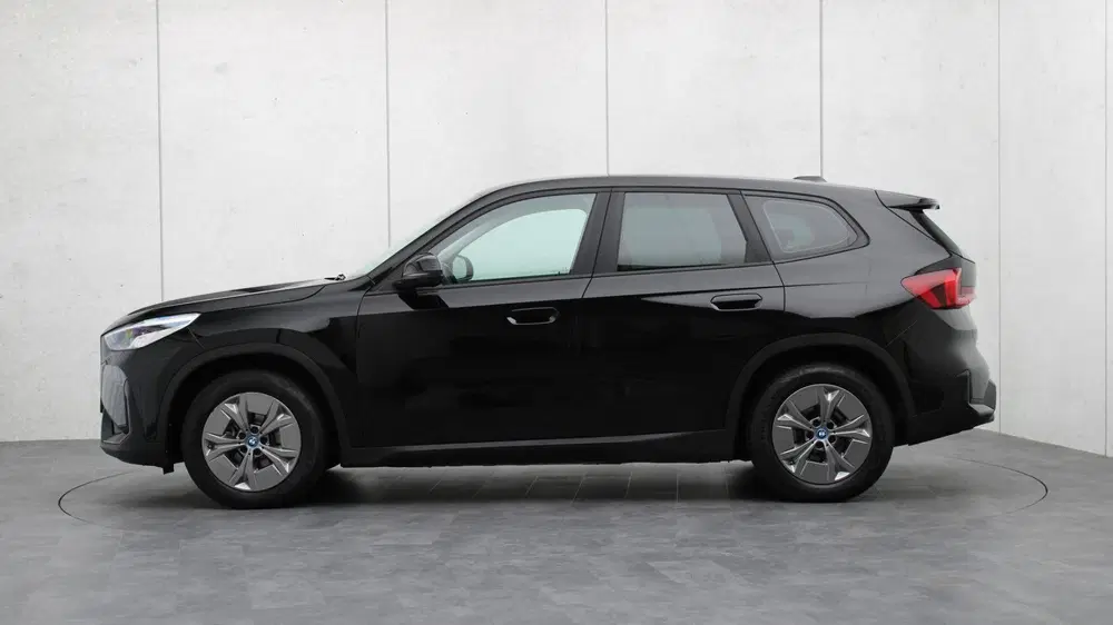 BMW iX1 xDrive30 Launch Edition uit 2022, foto 2