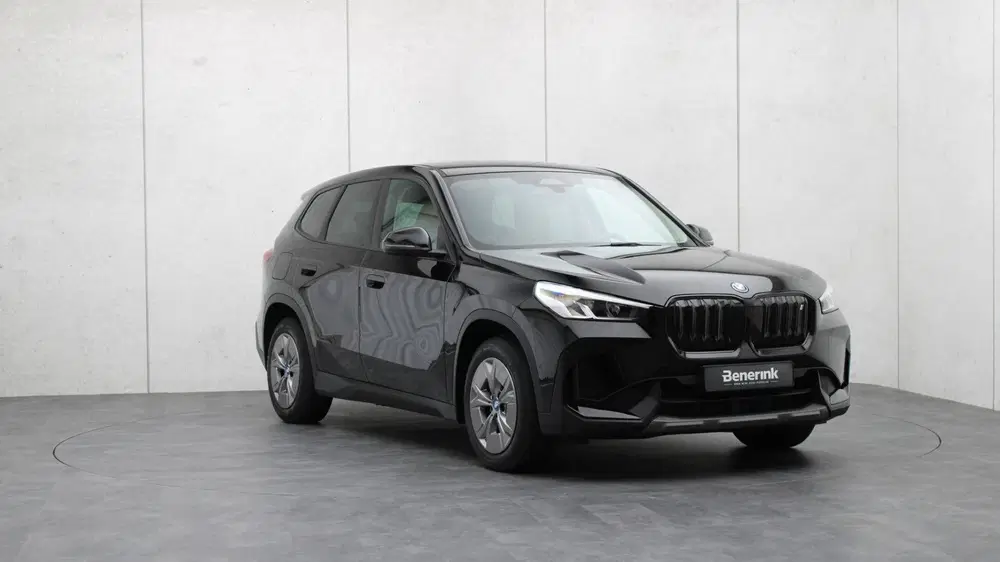BMW iX1 xDrive30 Launch Edition uit 2022, foto 5