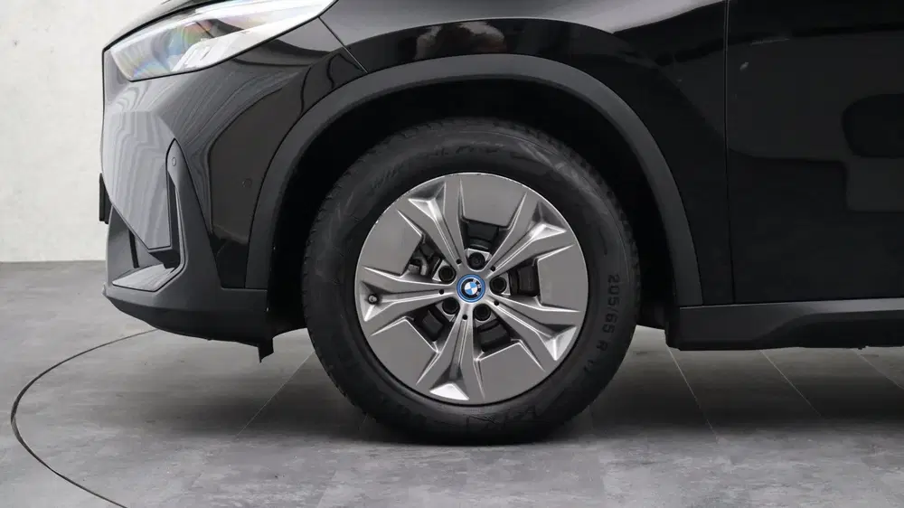 BMW iX1 xDrive30 Launch Edition uit 2022, foto 6