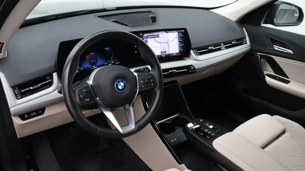 BMW iX1 xDrive30 Launch Edition uit 2022, foto 7
