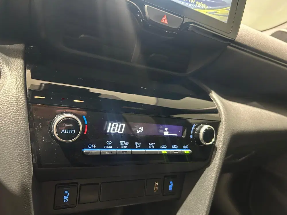 Toyota Yaris Cross 1.5 VVT-I Hybrid 116pk CVT Explore uit 2023, foto 13