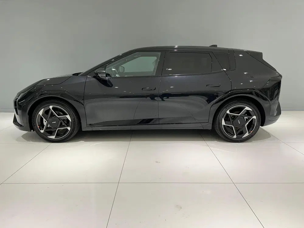Kia EV4 81 uit 2026, foto 2