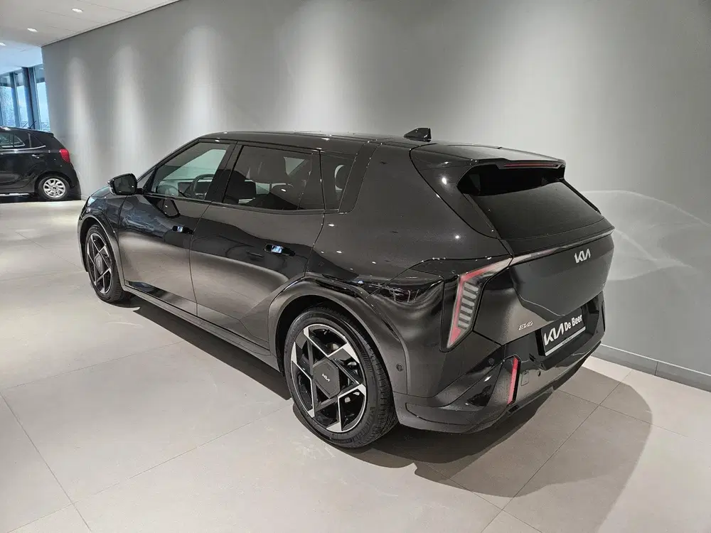 Kia EV4 81 uit 2026, foto 7