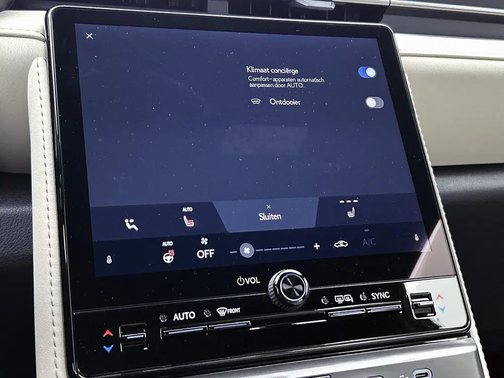 Lexus LBX Elegant 2WD uit 2024, foto 10