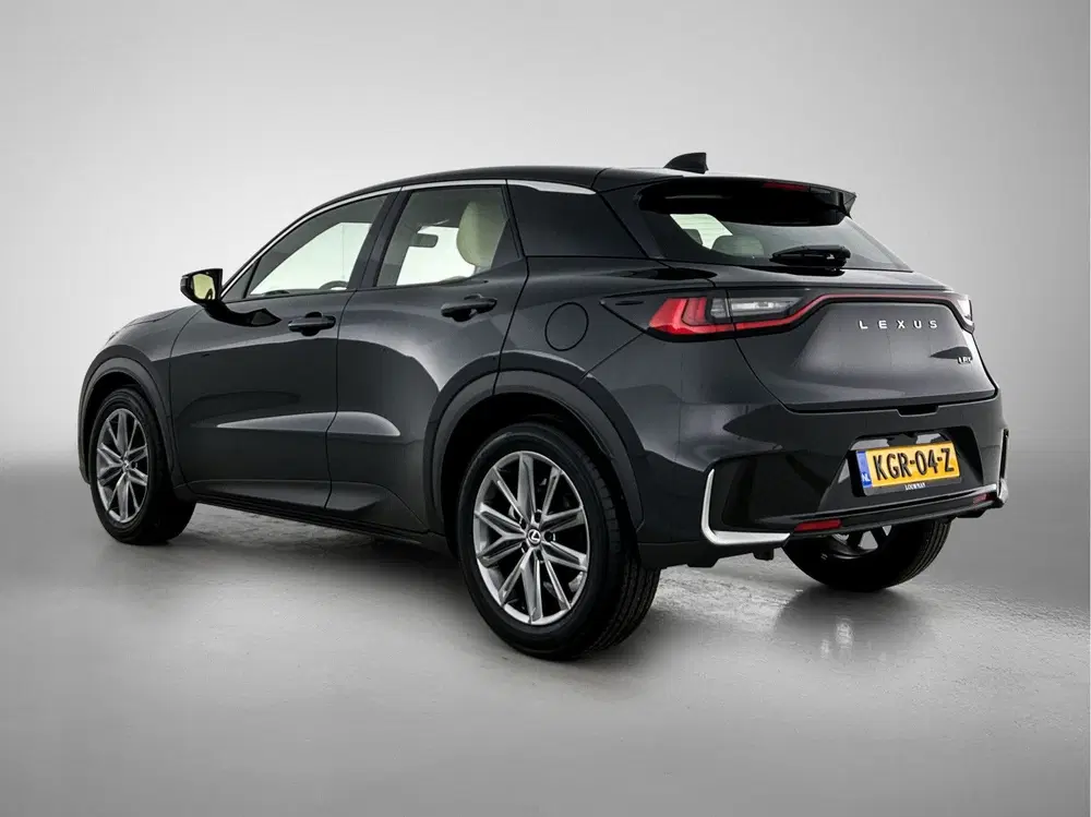 Lexus LBX Elegant 2WD uit 2024, foto 14