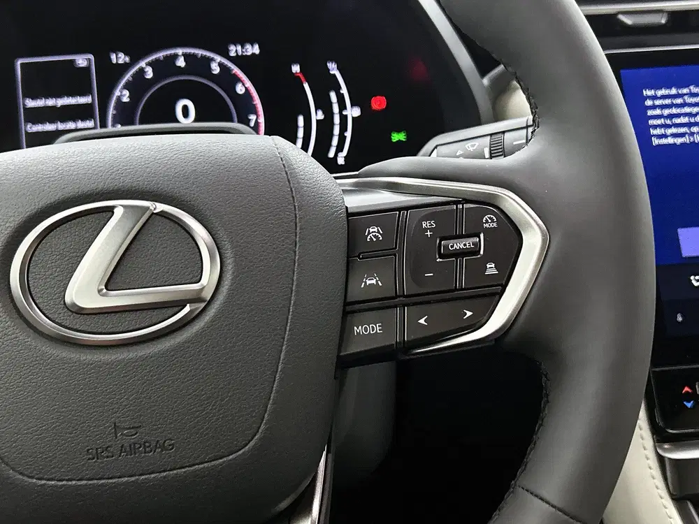 Lexus LBX Elegant 2WD uit 2024, foto 15