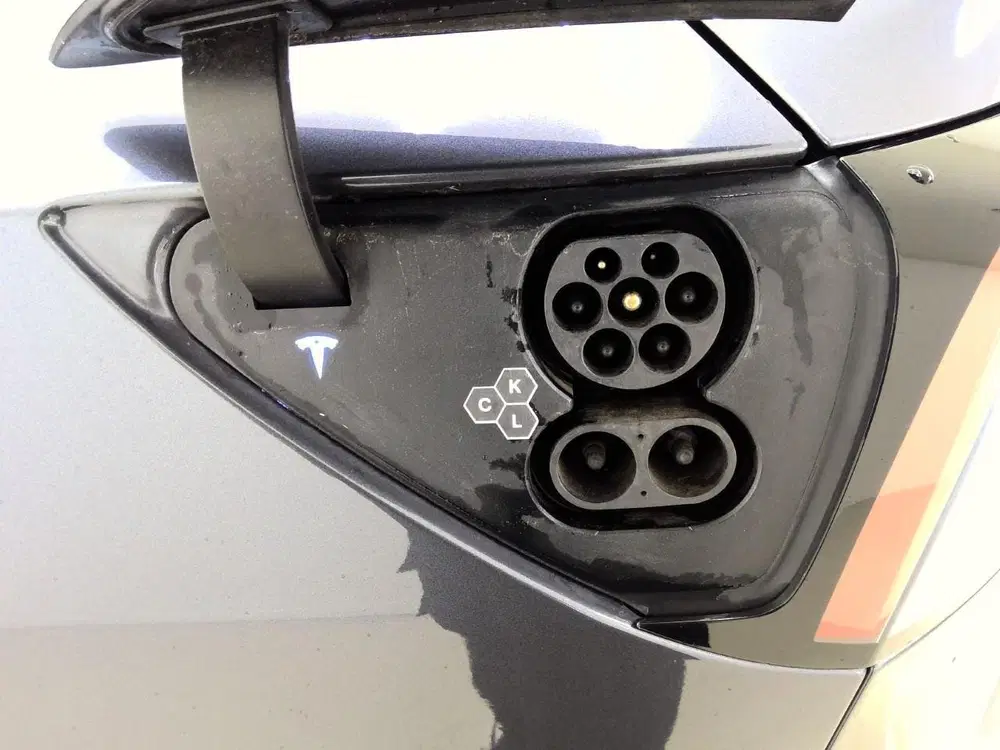 Tesla Model 3 Long-Range AWD 351pk 75 kWh 92.7% SoH UPGR uit 2023, foto 13