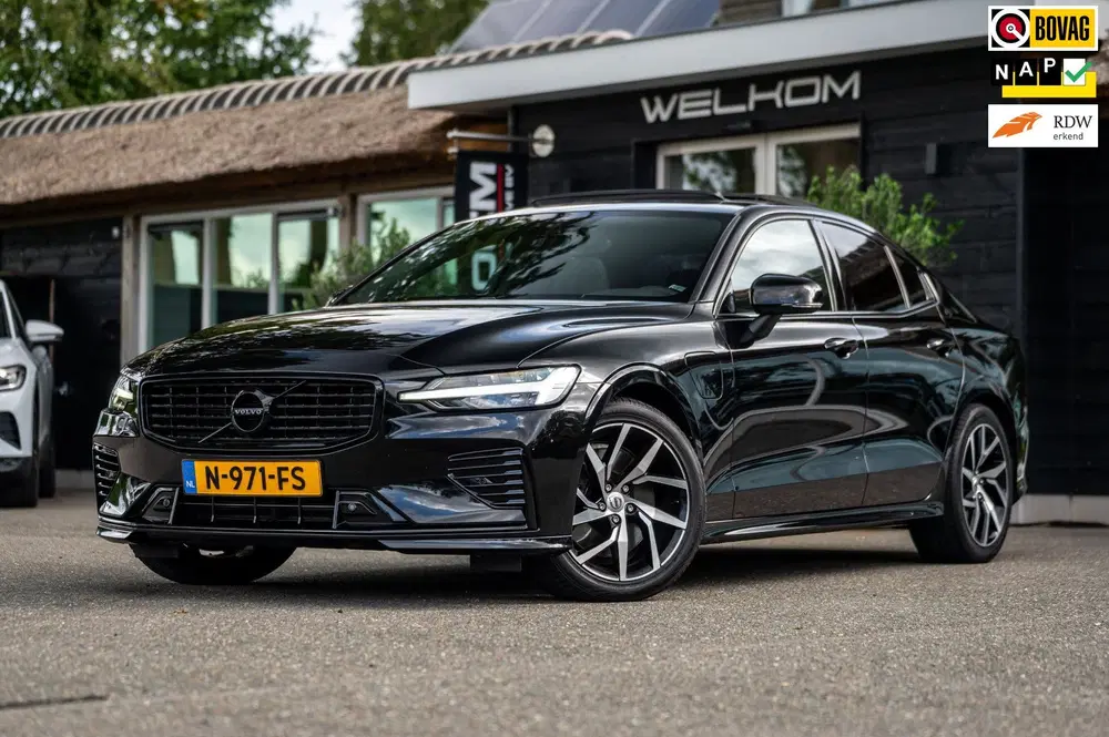 Volvo S60 2.0 Recharge T6 AWD R-Design Panoramadak I uit 2021