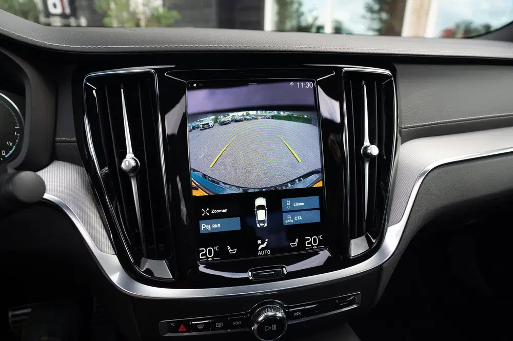 Volvo S60 2.0 Recharge T6 AWD R-Design Panoramadak I uit 2021, foto 10