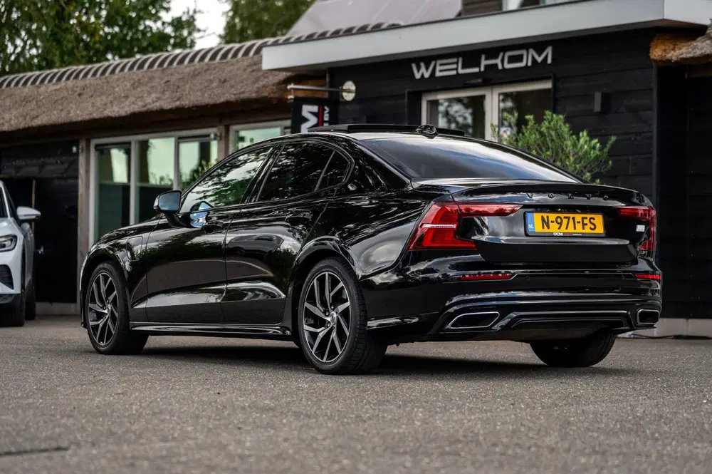 Volvo S60 2.0 Recharge T6 AWD R-Design Panoramadak I uit 2021, foto 15