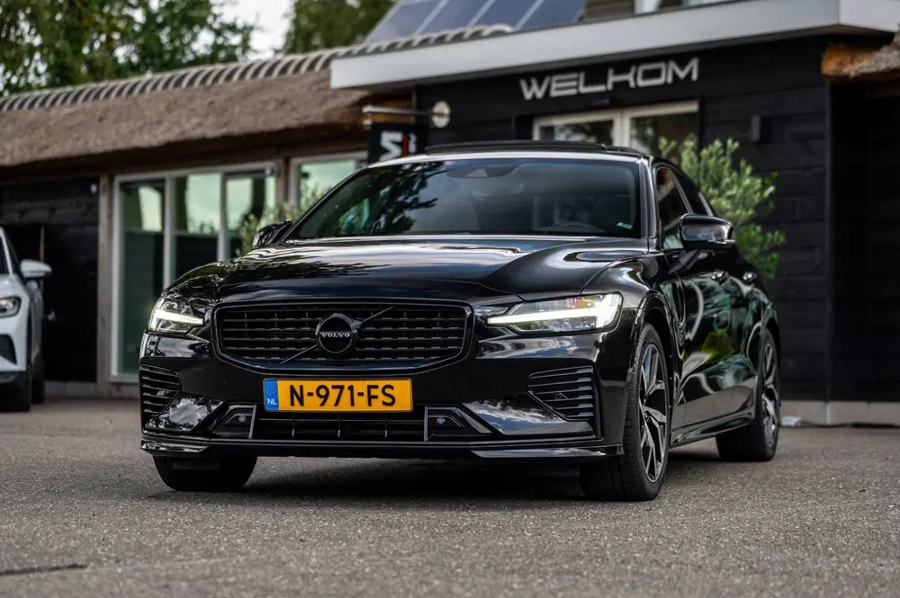 Volvo S60 2.0 Recharge T6 AWD R-Design Panoramadak I uit 2021, foto 9