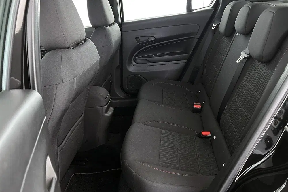 Fiat 600e RED 54 kWh Apple CarPlay Climate Control uit 2025, foto 8