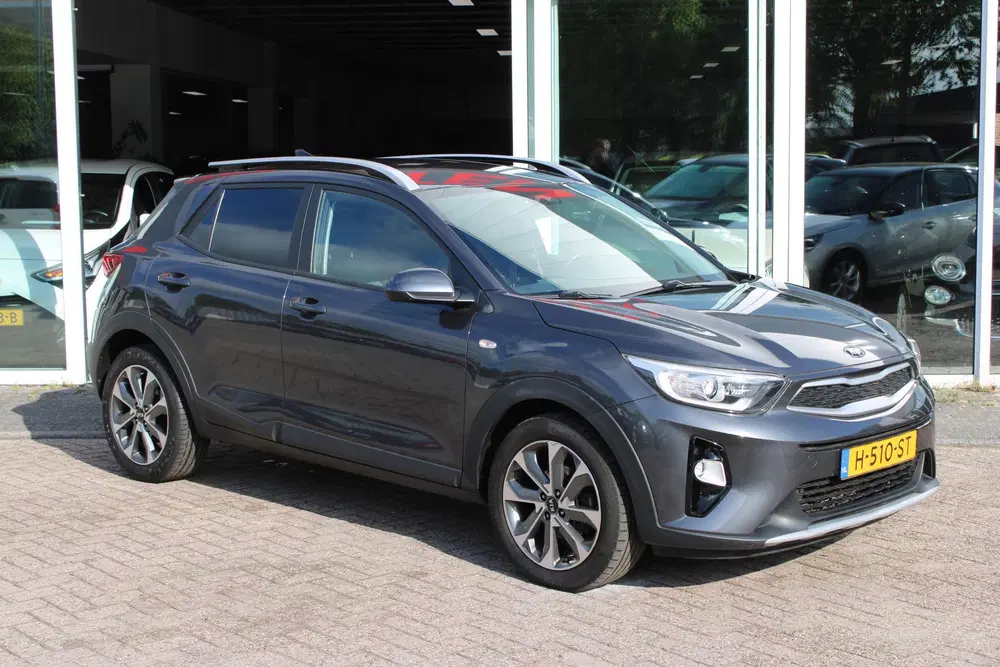 Kia Stonic 1.0 T-GDi DynamicLine uit 2020, foto 2