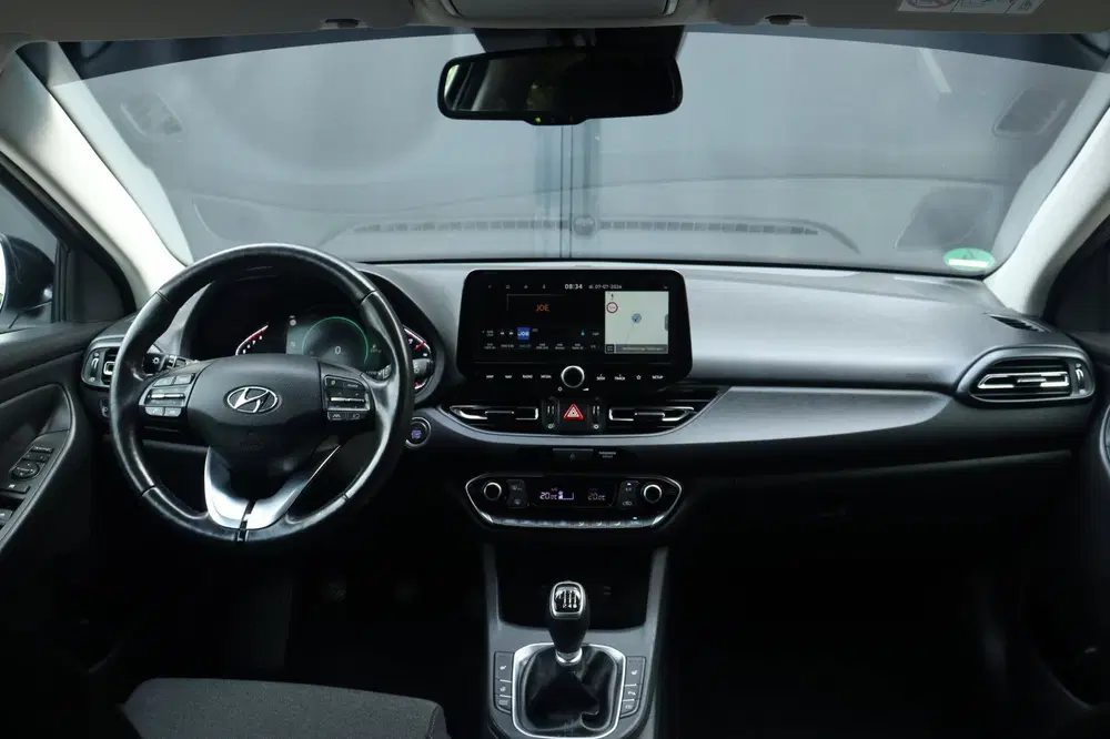 Hyundai i30 1.5 T-GDi MHEV Premium uit 2021, foto 12