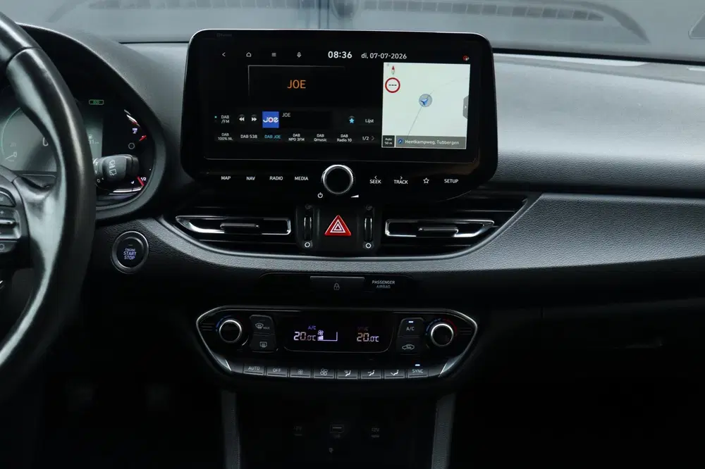 Hyundai i30 1.5 T-GDi MHEV Premium uit 2021, foto 14