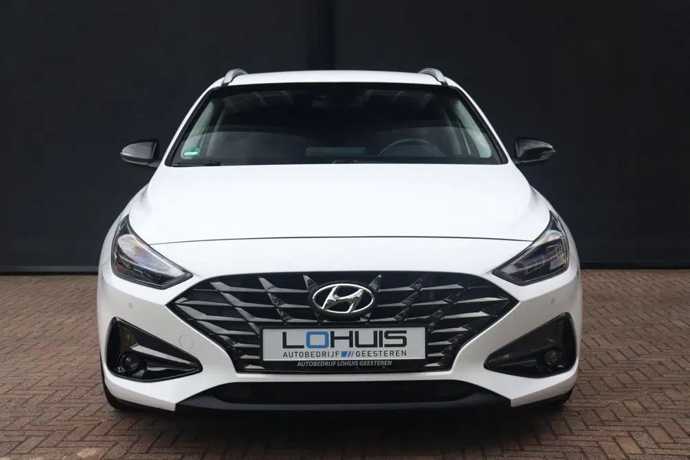 Hyundai i30 1.5 T-GDi MHEV Premium uit 2021, foto 3