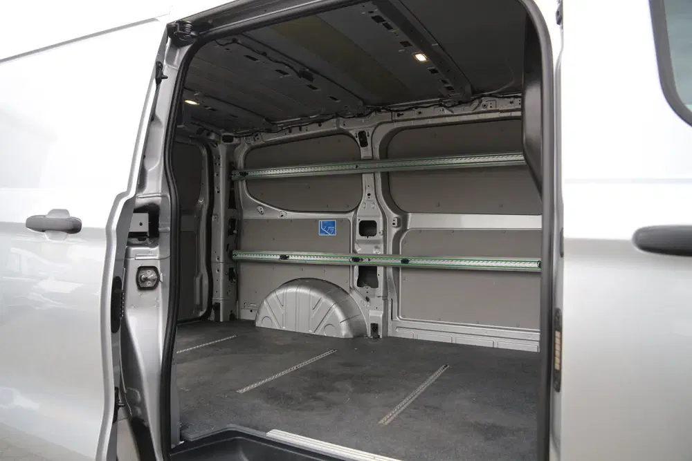 Ford Transit Custom 320 2.0 TDCI 136 uit 2024, foto 13