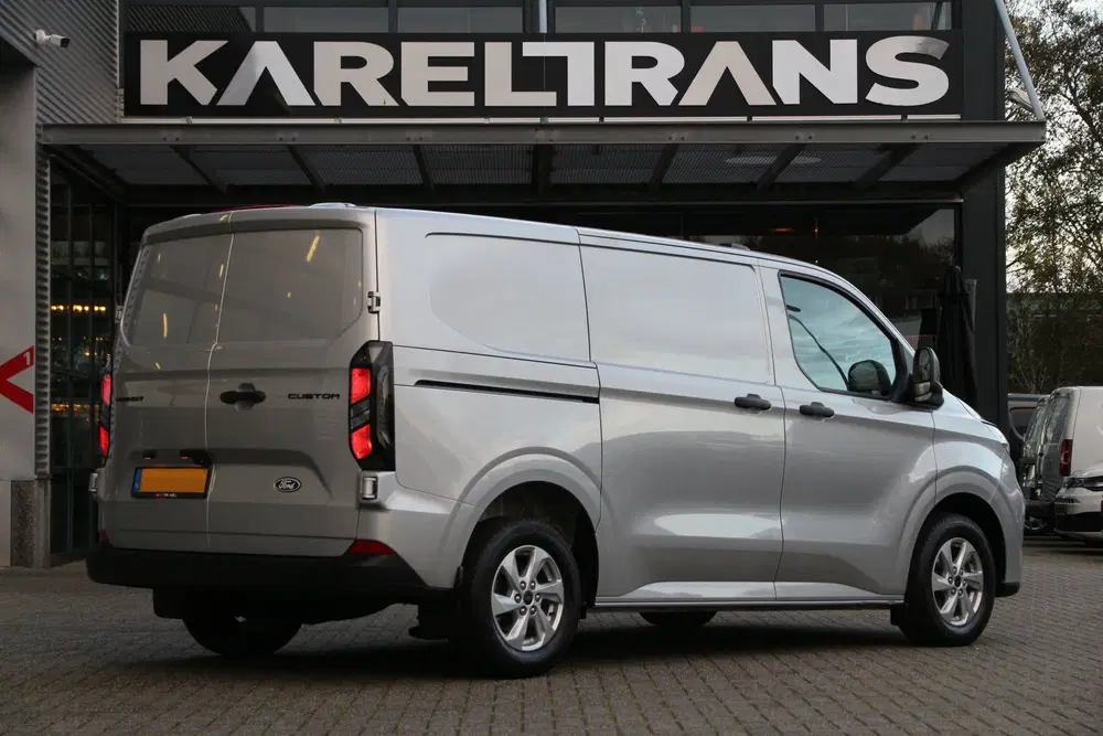 Ford Transit Custom 320 2.0 TDCI 136 uit 2024, foto 8