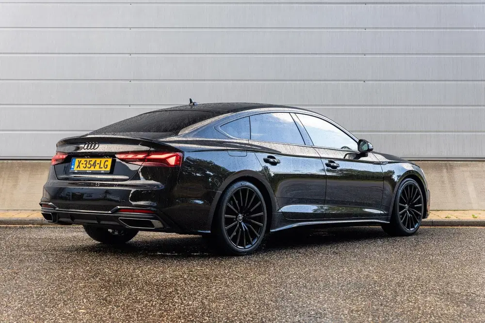 Audi A5 35 TFSI 150pk MHEV S Edition Competition uit 2024, foto 2
