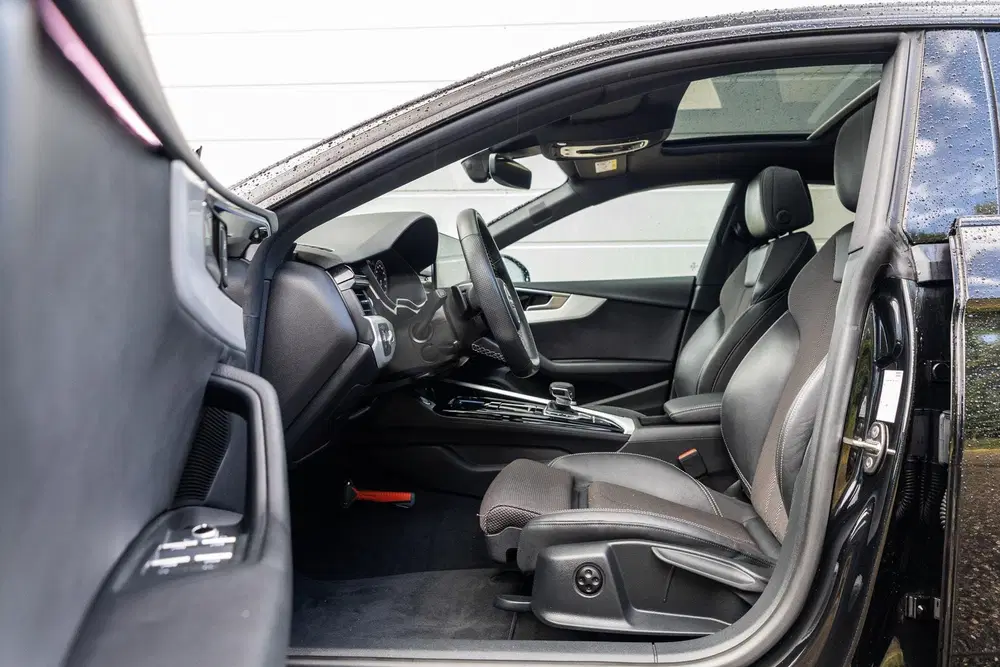 Audi A5 35 TFSI 150pk MHEV S Edition Competition uit 2024, foto 4