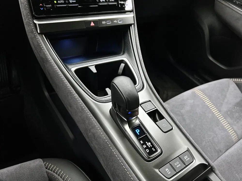 Lexus LBX Cool 2WD uit 2025, foto 11