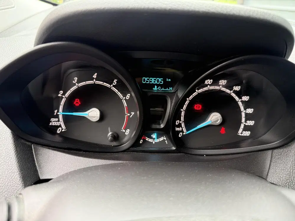 Ford Transit Courier 1.0 Benzine uit 2022, foto 13