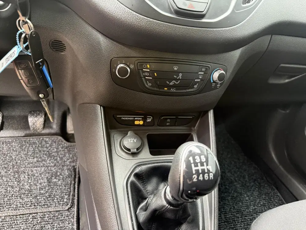 Ford Transit Courier 1.0 Benzine uit 2022, foto 14
