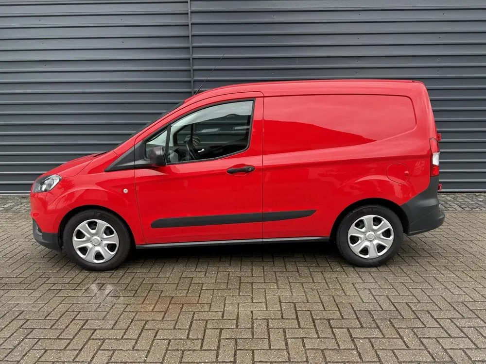 Ford Transit Courier 1.0 Benzine uit 2022, foto 2