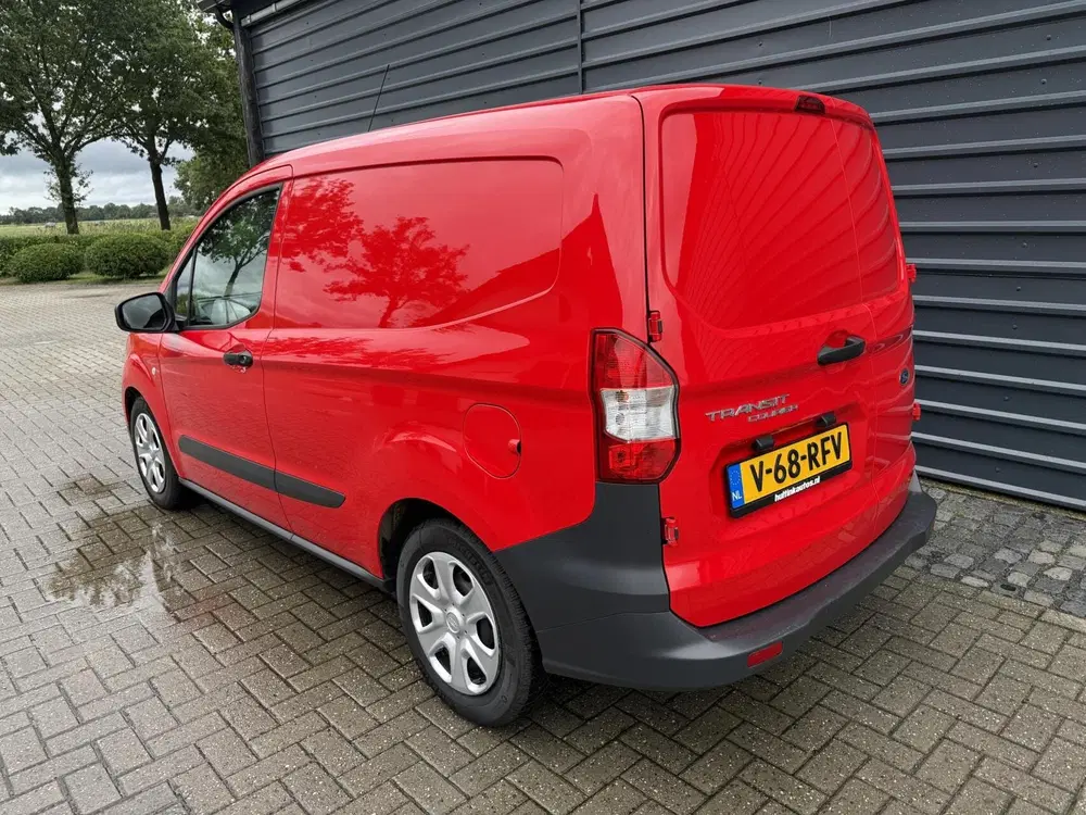 Ford Transit Courier 1.0 Benzine uit 2022, foto 3