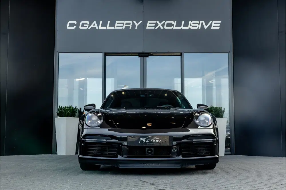Porsche 911 3.8 Turbo S uit 2020, foto 2