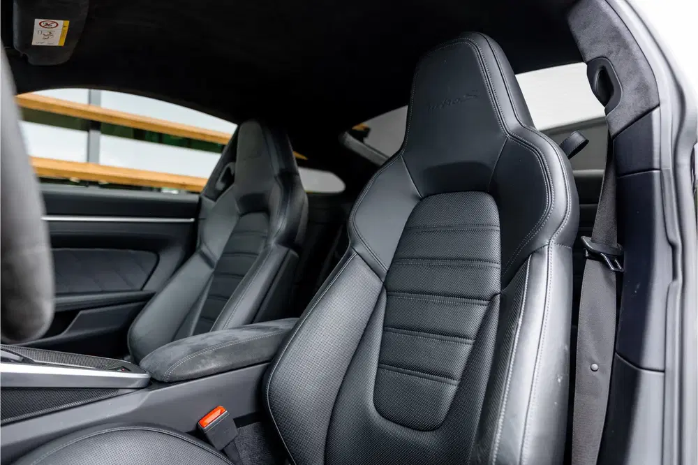 Porsche 911 3.8 Turbo S uit 2020, foto 8