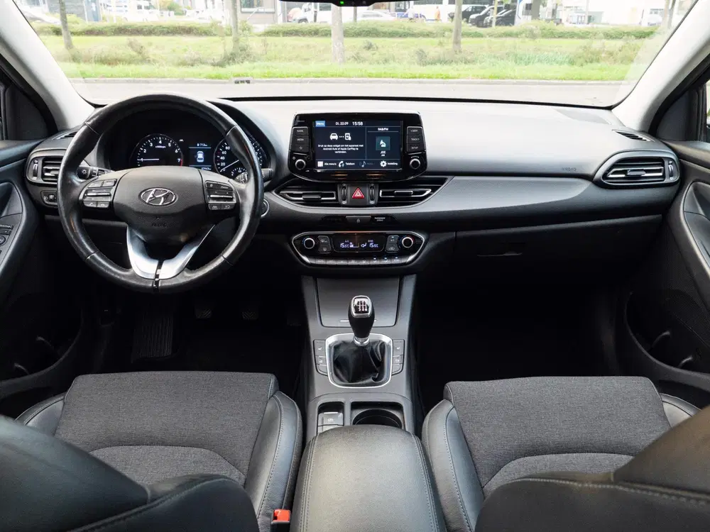 Hyundai i30 1.0 T-GDi MHEV Comfort uit 2022, foto 2